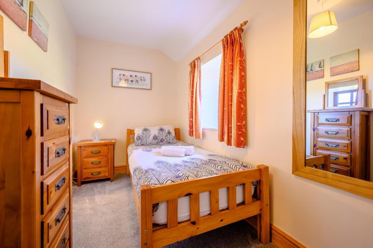 Tower Cottage มิลลอม ภายนอก รูปภาพ